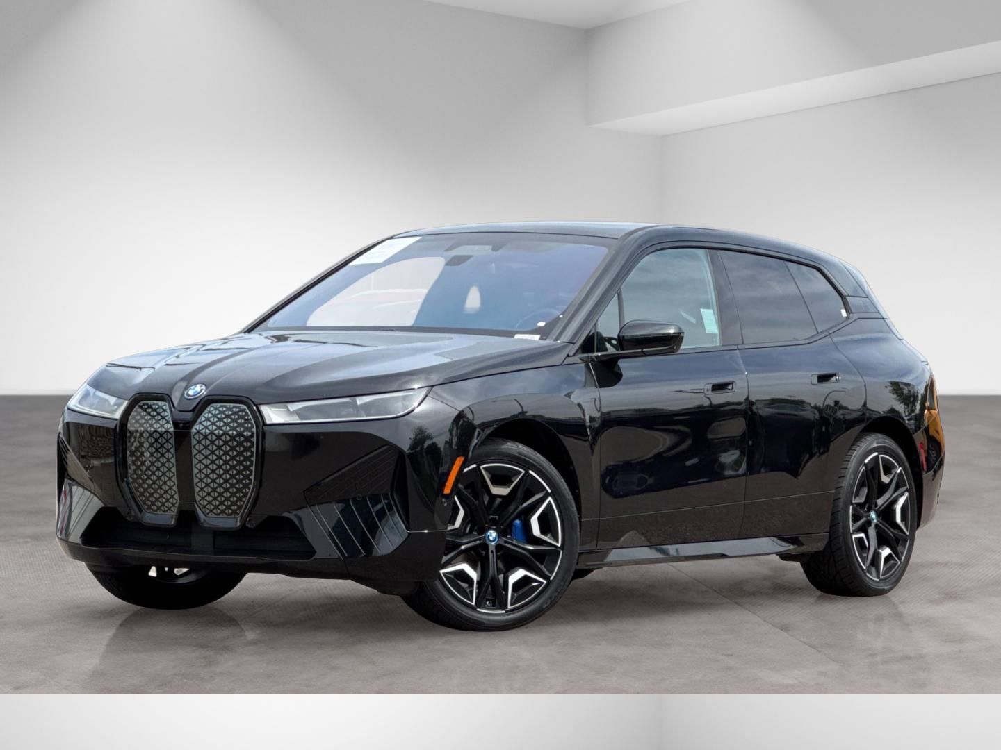 Used 2024 BMW iX xDrive50 w/ Premium Package AWD/4WD image 2