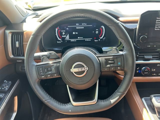 Used 2024 Nissan Pathfinder Platinum FWD image 14