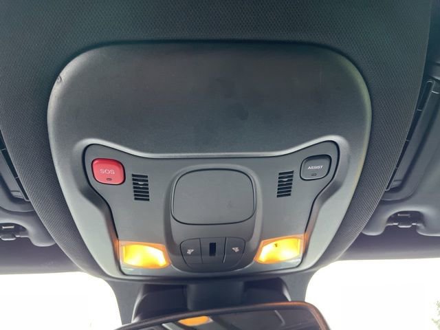 Used 2022 Jeep Renegade Altitude w/ Convenience Group image 20