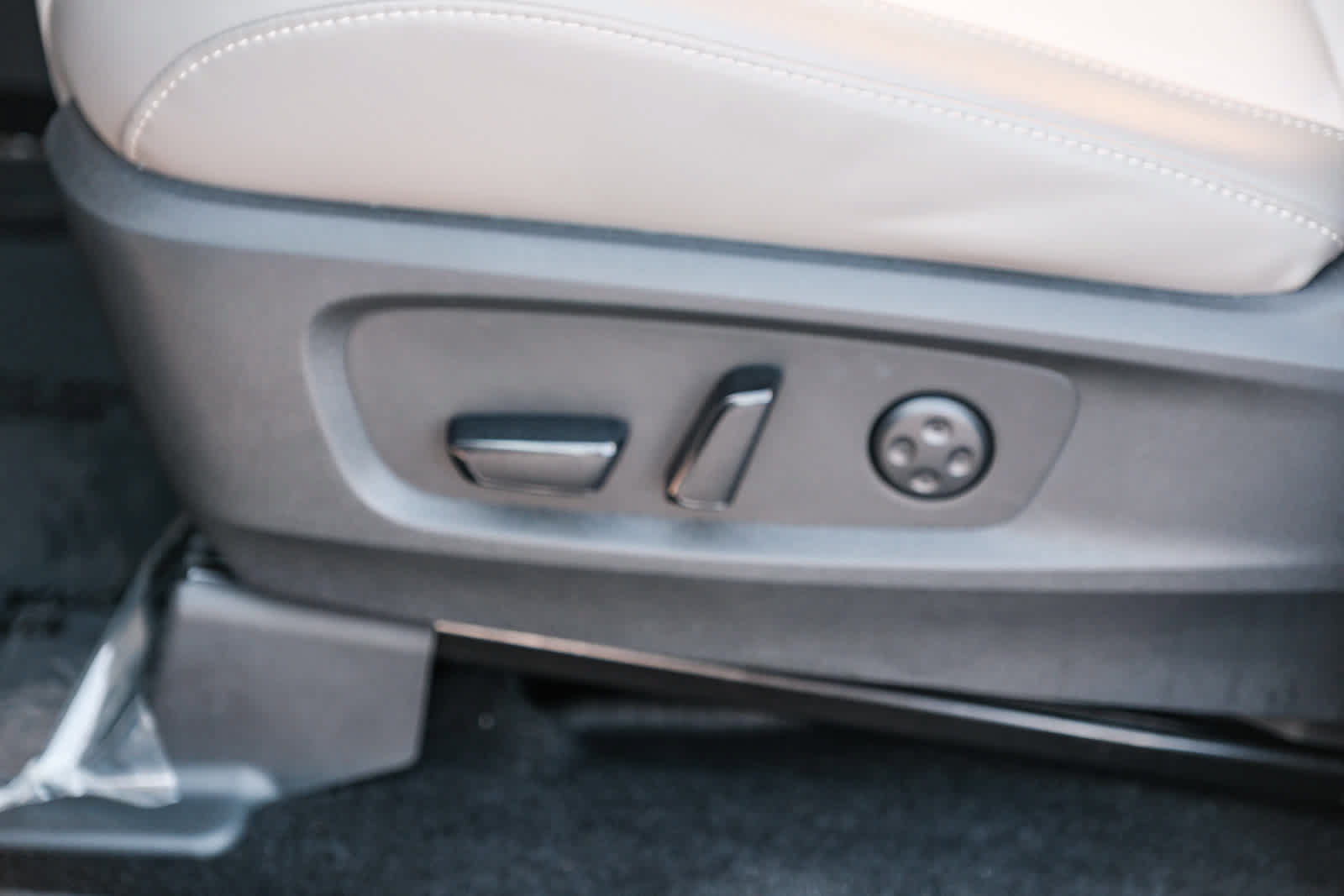 Used 2026 INFINITI QX60 Luxe w/ Cargo Package FWD image 24