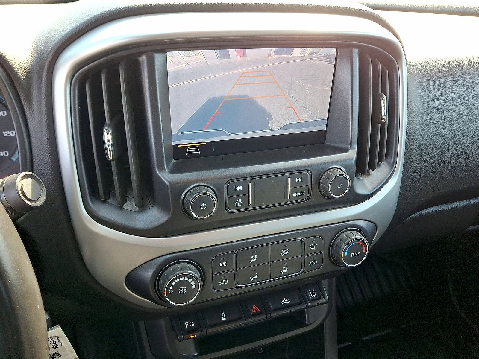 Used 2020 Chevrolet Colorado LT w/ Safety Package AWD/4WD image 15