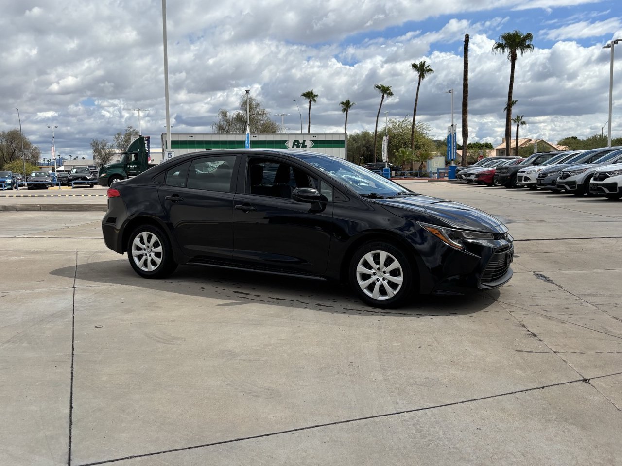 Used 2024 Toyota Corolla LE FWD image 7