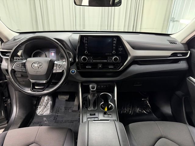 Used 2020 Toyota Highlander LE image 14