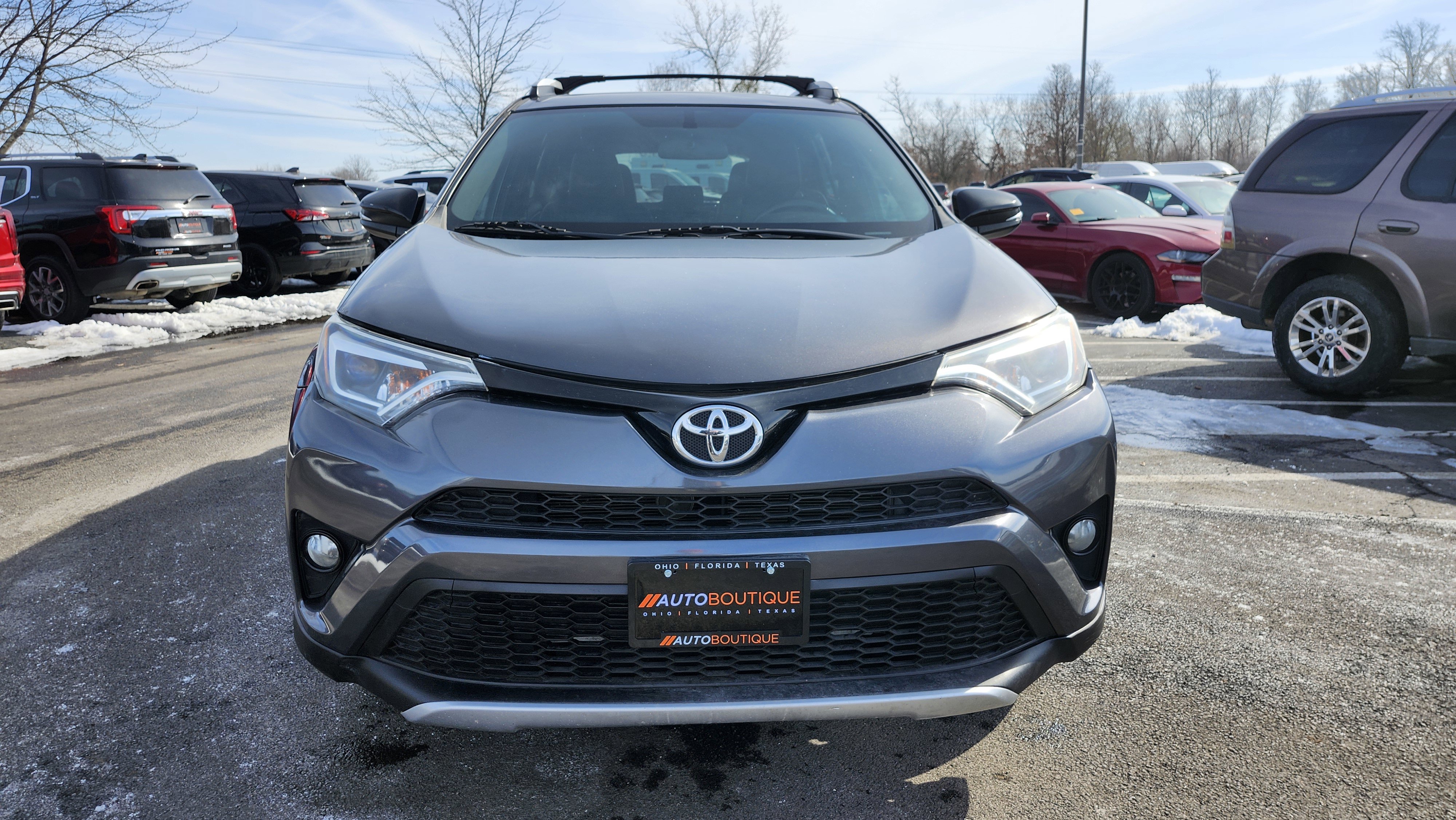 Used 2016 Toyota RAV4 SE image 11