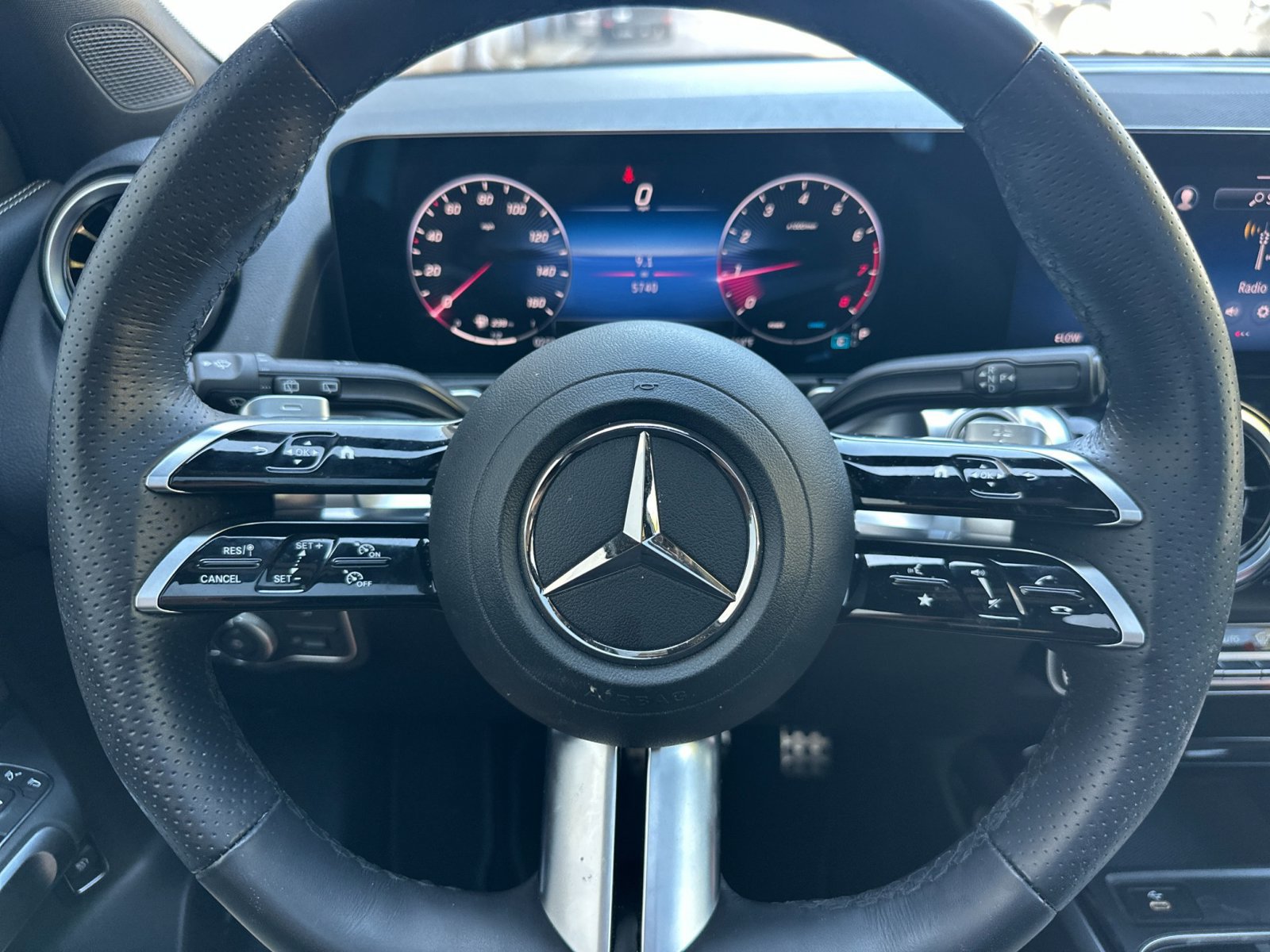 Used 2026 Mercedes-Benz GLB 250 image 25