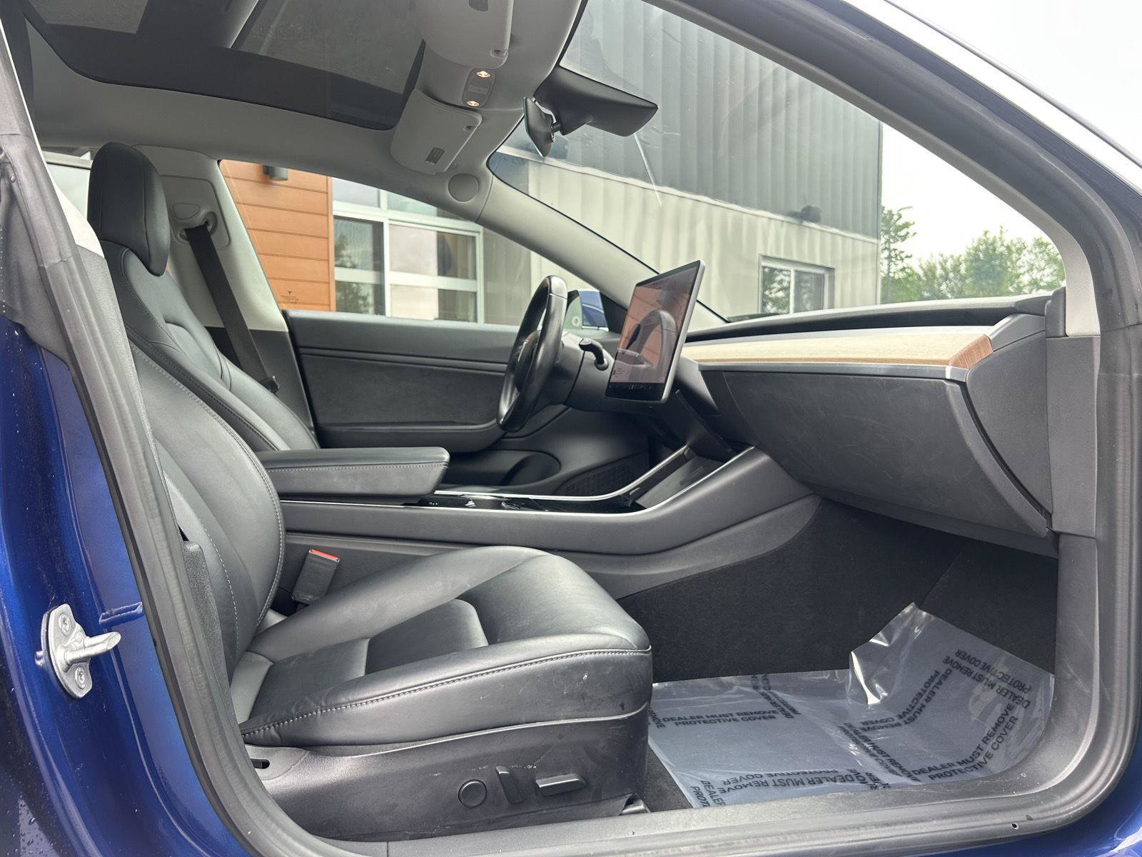 Used 2018 Tesla Model 3 Long Range AWD/4WD image 11