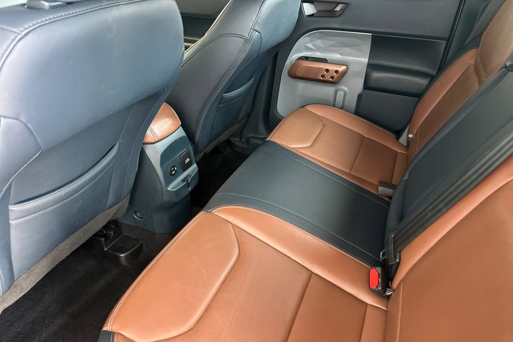Used 2022 Ford Maverick Lariat w/ Lariat Luxury Package FWD image 12