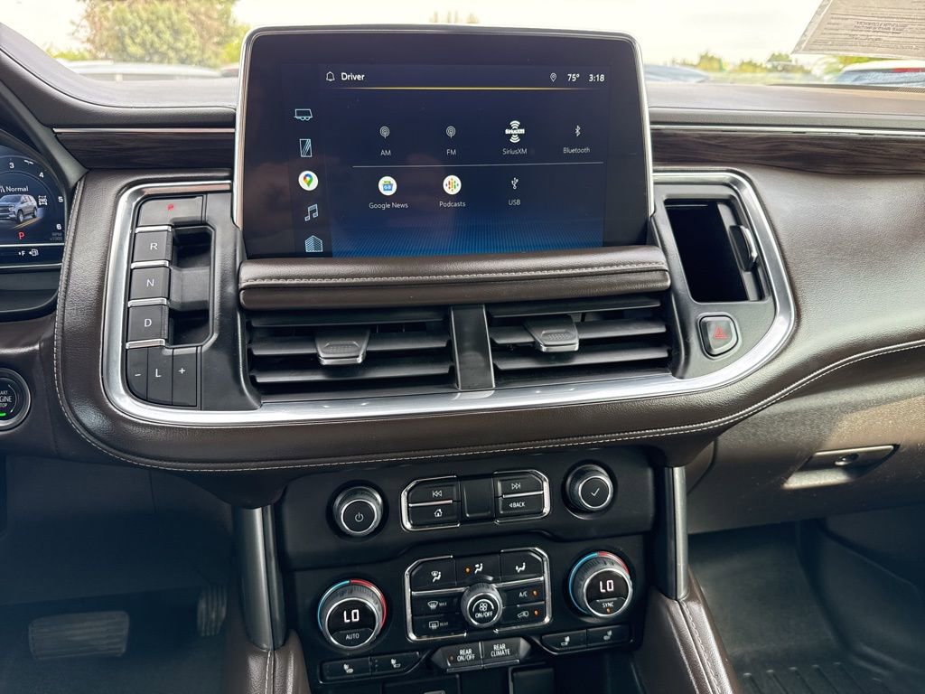 Used 2022 Chevrolet Suburban Z71 w/ Luxury Package AWD/4WD image 16