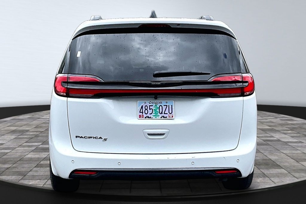 Certified 2026 Chrysler Pacifica Select w/ S Appearance Package FWD image 23
