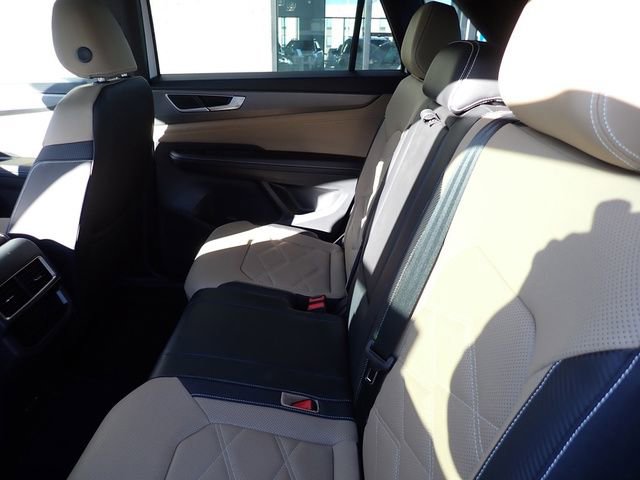 Used 2024 Volkswagen Atlas Cross Sport SE image 13