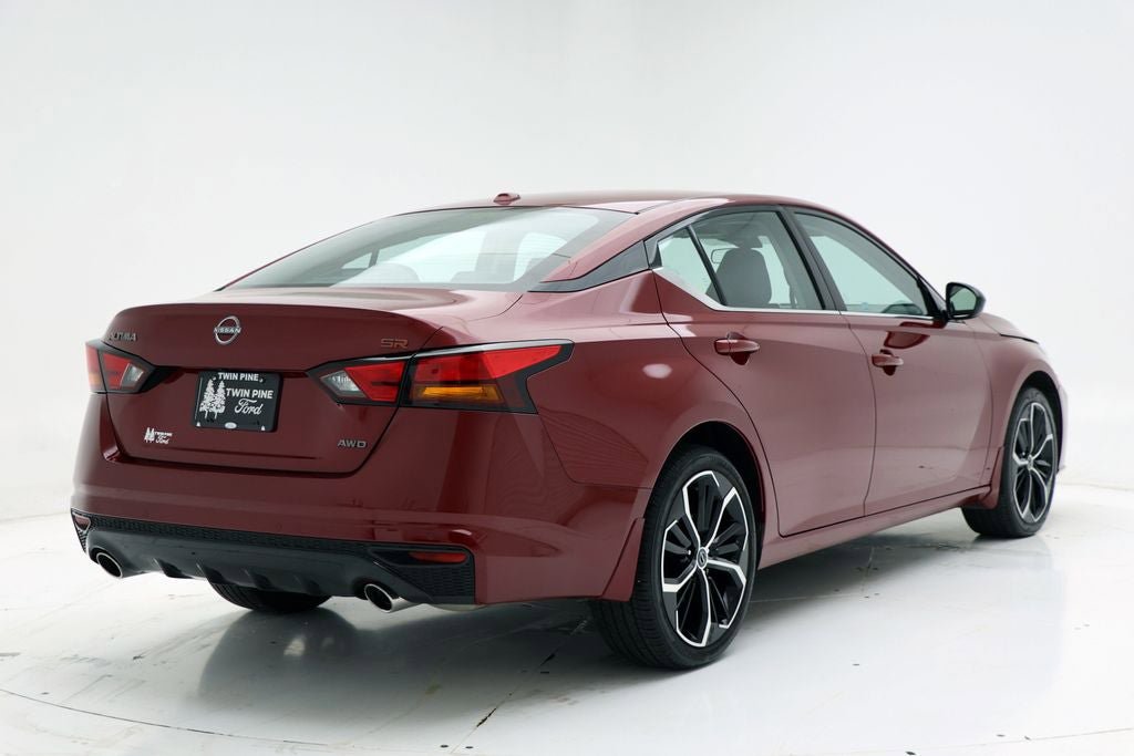 Used 2025 Nissan Altima 2.5 SR AWD/4WD image 9