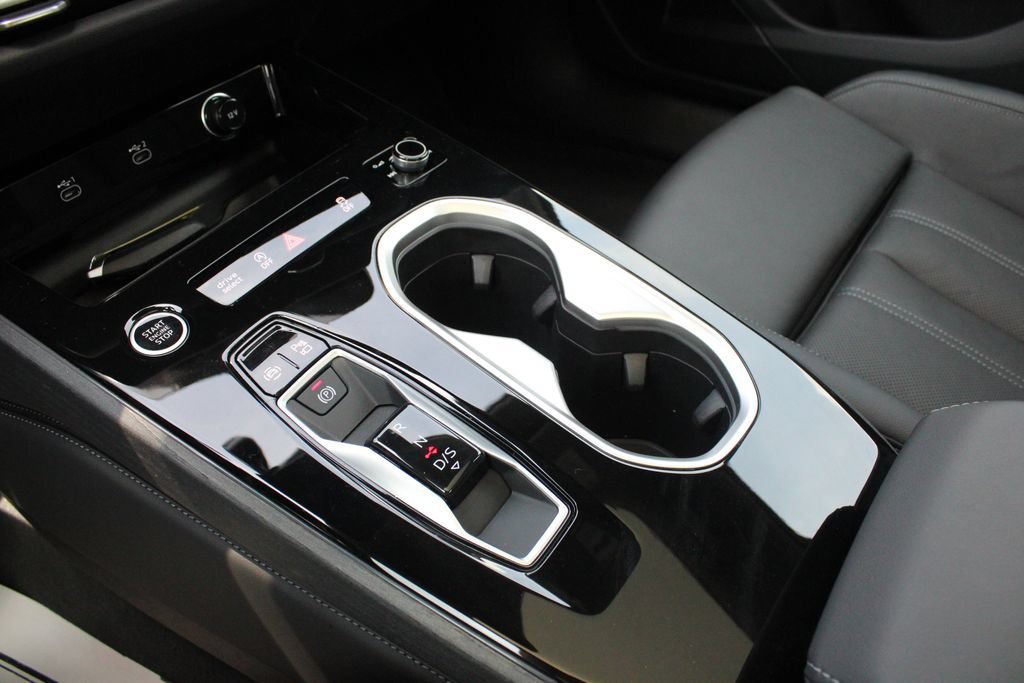 Used 2026 Audi A6 Premium Plus w/ Premium Plus Package AWD/4WD image 18