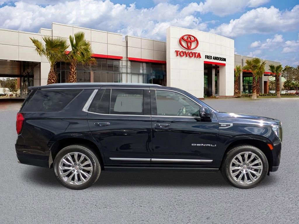 Used 2022 GMC Yukon Denali w/ Advanced Technology Package image 3