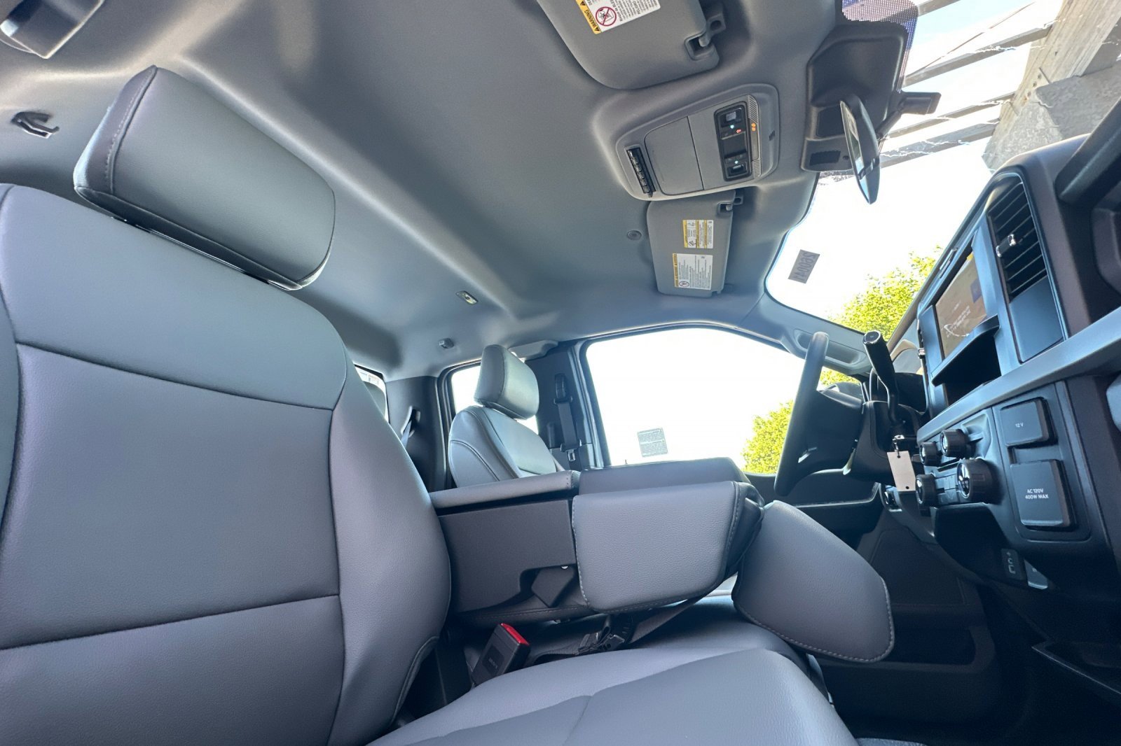 New 2026 Ford F250 XL w/ XL Chrome Package image 16