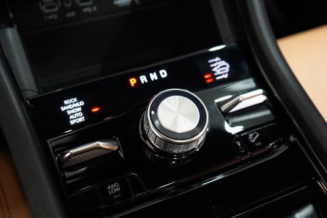 Used 2025 Jeep Grand Cherokee Summit w/ Obsidian Package image 28