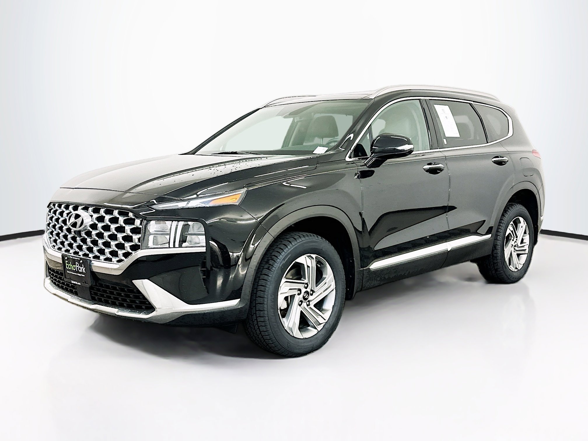 Used 2023 Hyundai Santa Fe SEL w/ Premium Package image 3