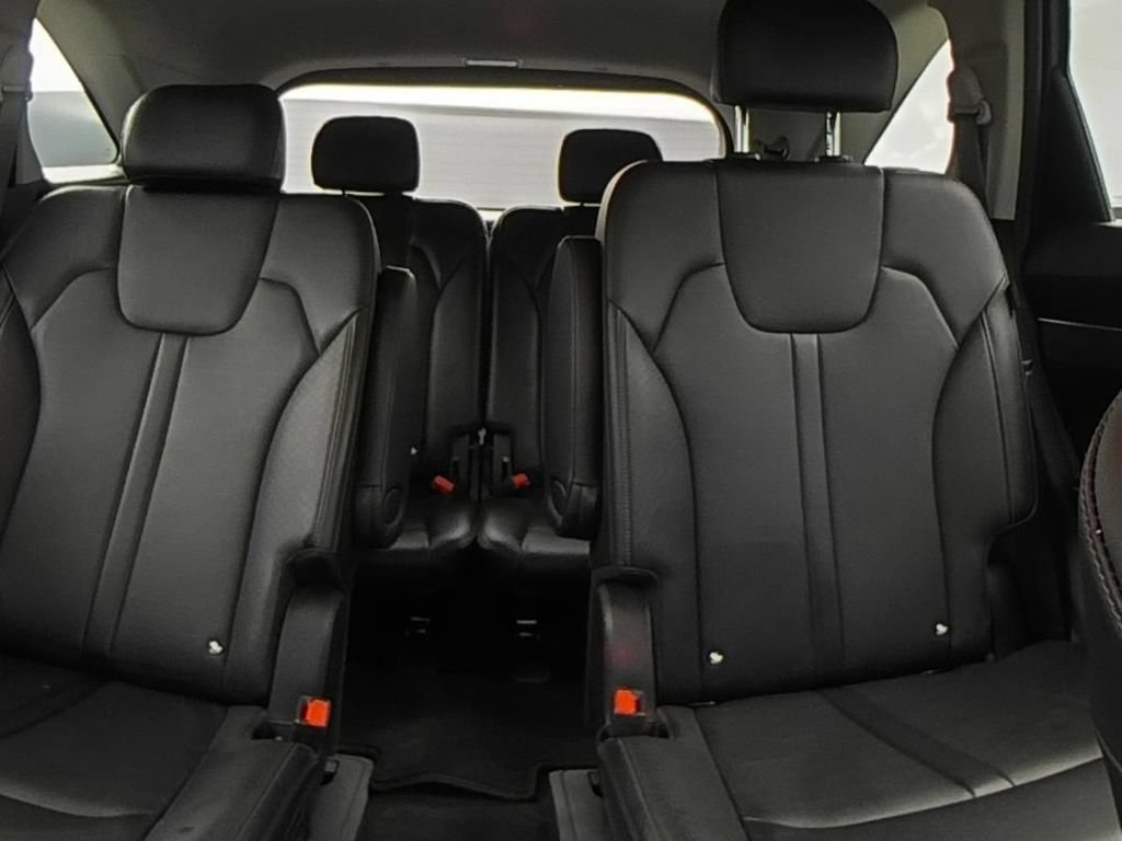 Used 2025 Kia Sorento EX FWD image 13