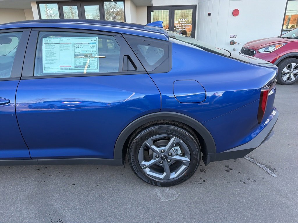 New 2025 Kia K4 LXS image 10