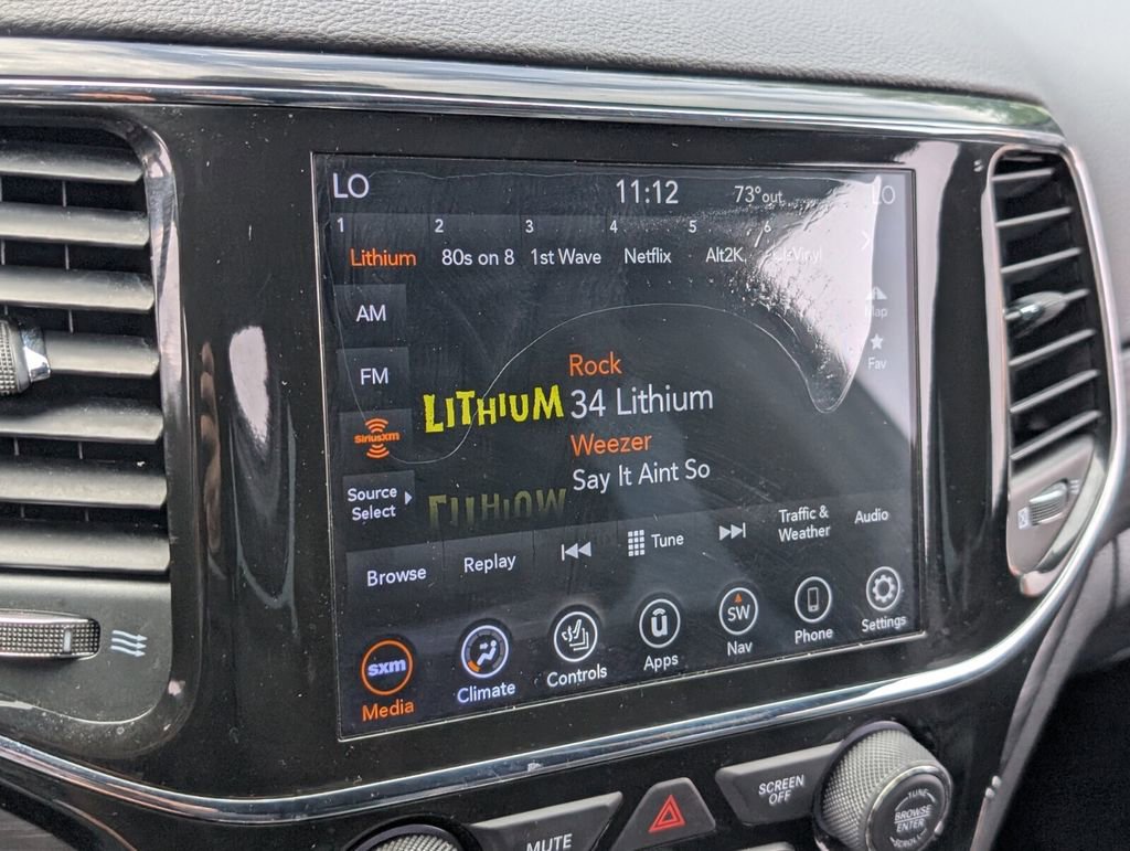 Certified 2021 Jeep Grand Cherokee Laredo X image 20