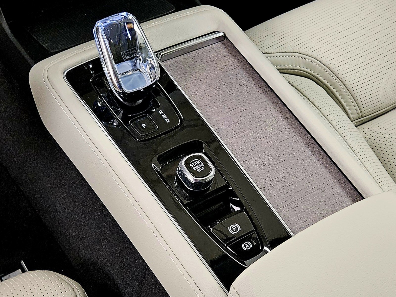 New 2026 Volvo XC90 T8 Ultra w/ Protection Package Premier image 47