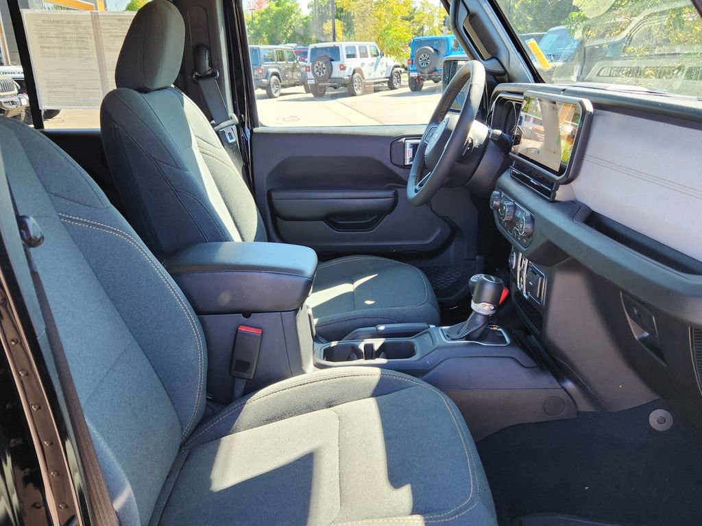 Used 2024 Jeep Gladiator Sport w/ Dual Top Group image 16