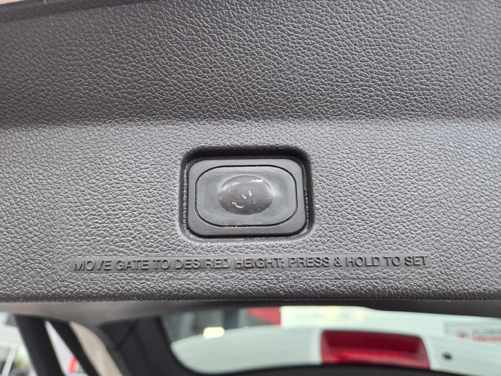 Used 2013 Ford Explorer XLT AWD/4WD image 24