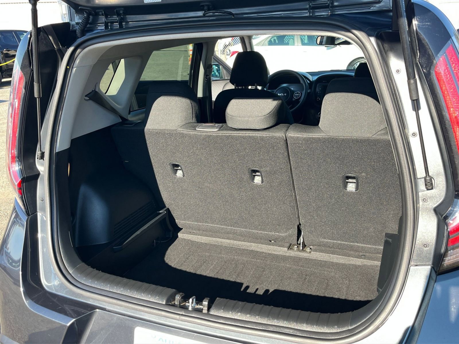 Used 2025 Kia Soul LX w/ LX Technology Package image 29