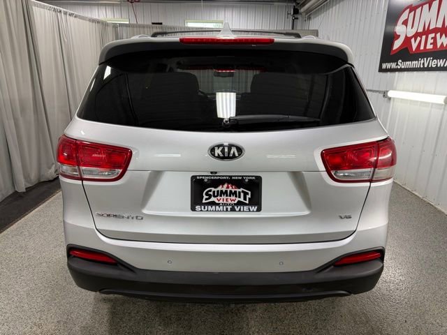 Used 2016 Kia Sorento LX w/ LX Convenience Package AWD/4WD image 5