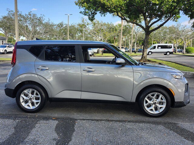 Used 2022 Kia Soul LX w/ Technology Package image 11