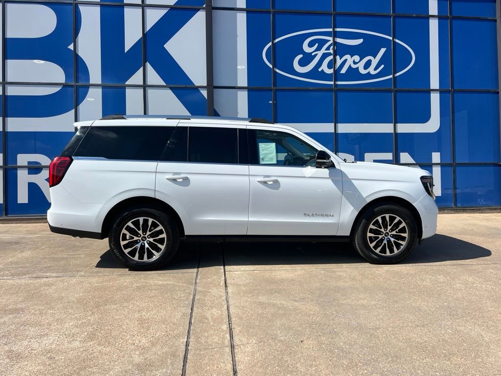 Used 2025 Ford Expedition Platinum AWD/4WD image 9