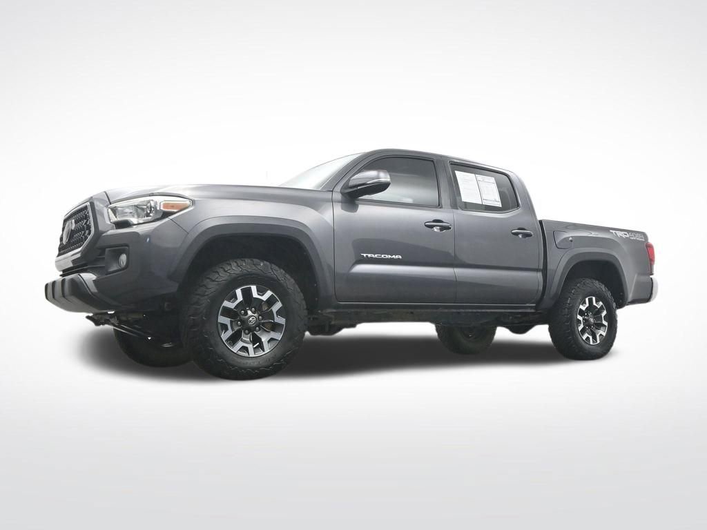 Used 2018 Toyota Tacoma TRD Off-Road AWD/4WD image 31