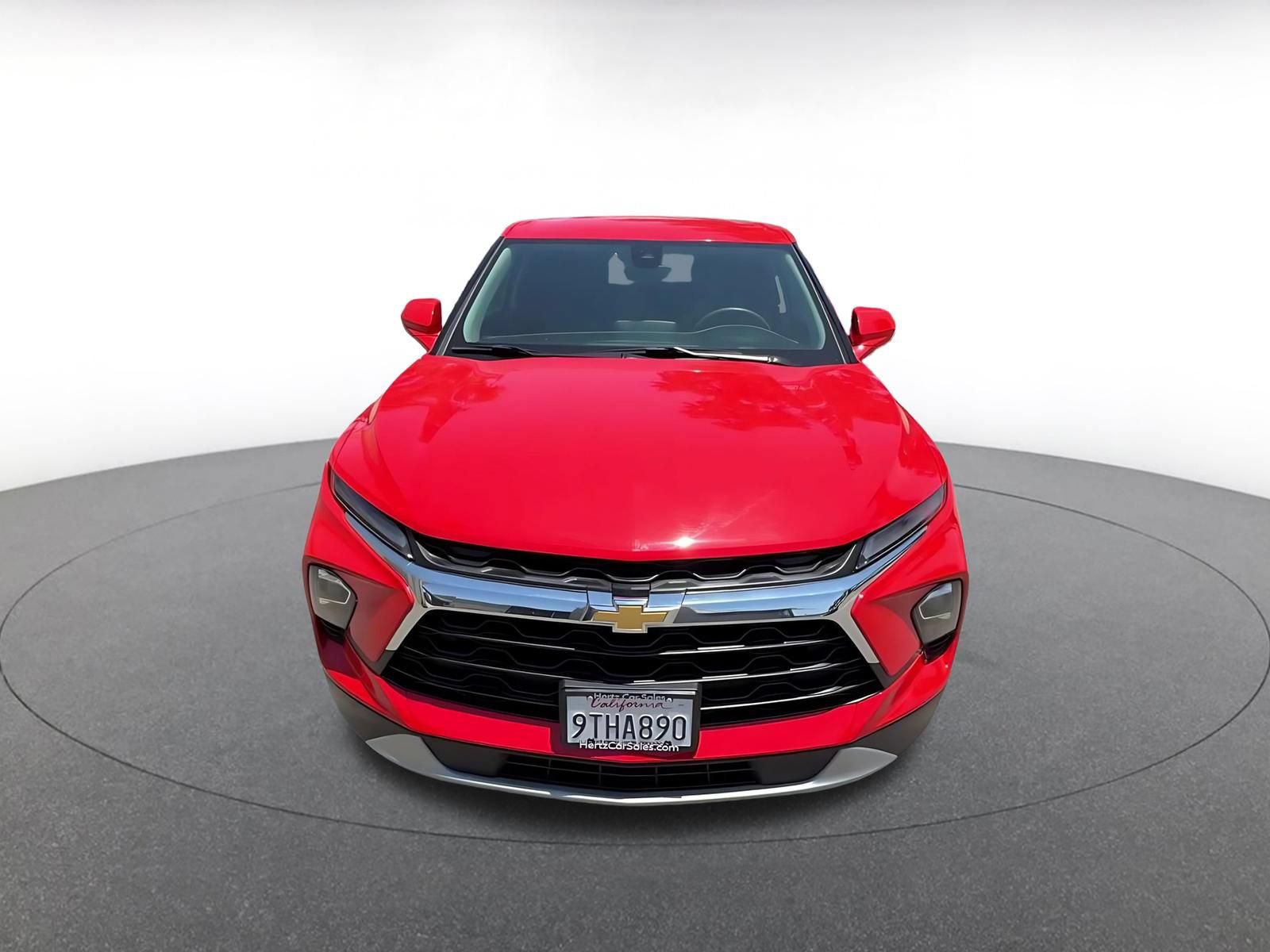 Used 2025 Chevrolet Blazer LT FWD image 4