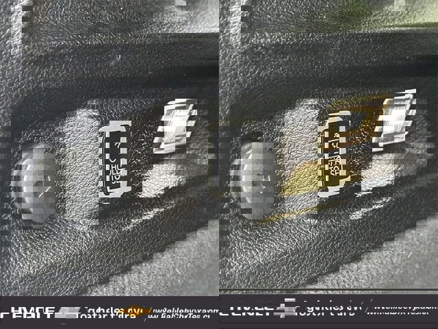 Used 2023 Jeep Grand Cherokee L Overland w/ Advanced Protech Group III image 36