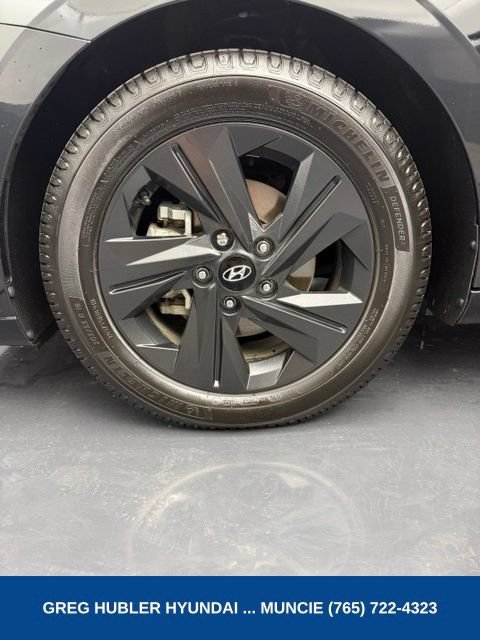 Used 2023 Hyundai Elantra SEL FWD image 42