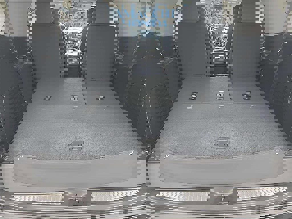 Used 2018 Chevrolet Tahoe Premier image 22