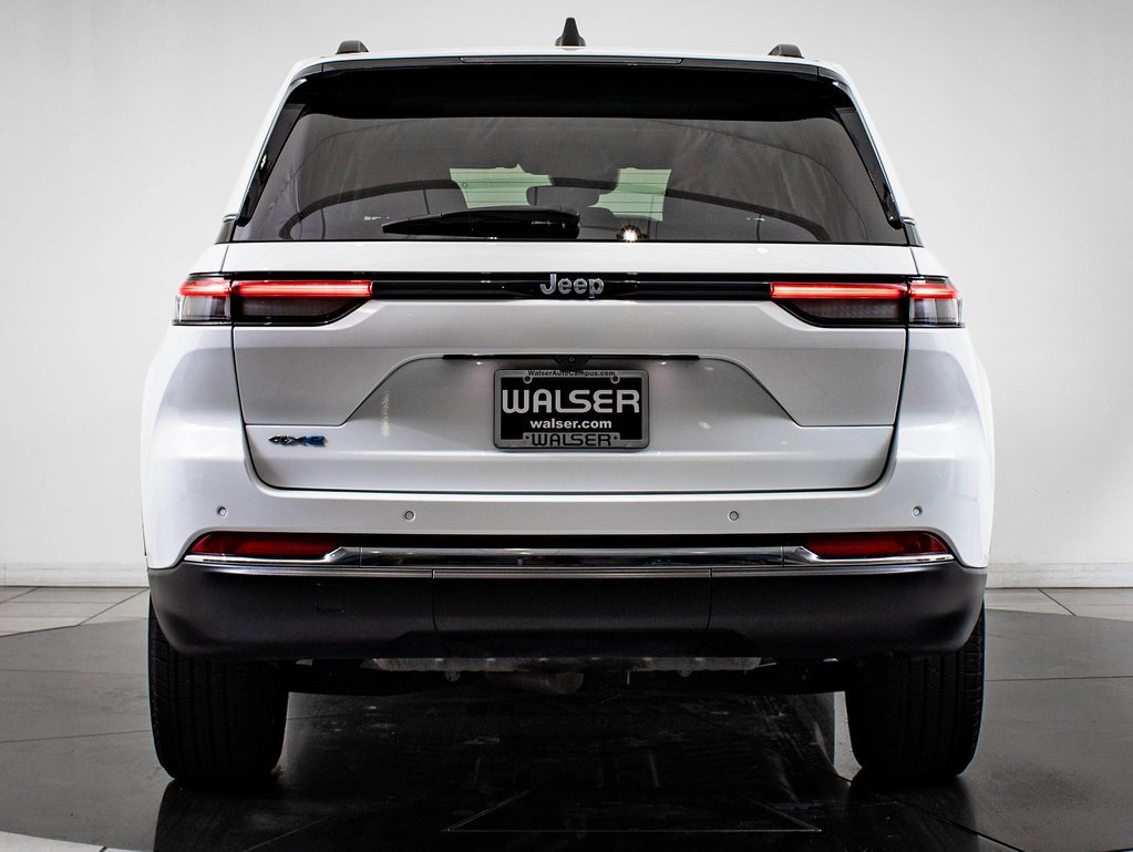 Used 2023 Jeep Grand Cherokee 4WD 4xe image 7