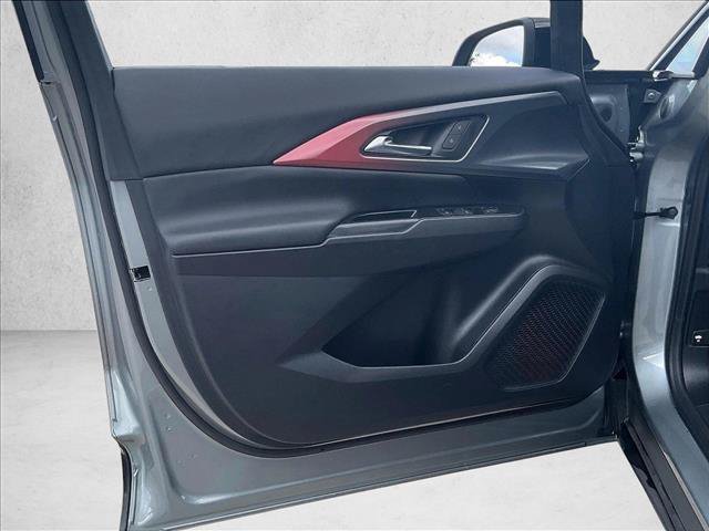 Used 2025 Chevrolet Equinox EV RS FWD image 18