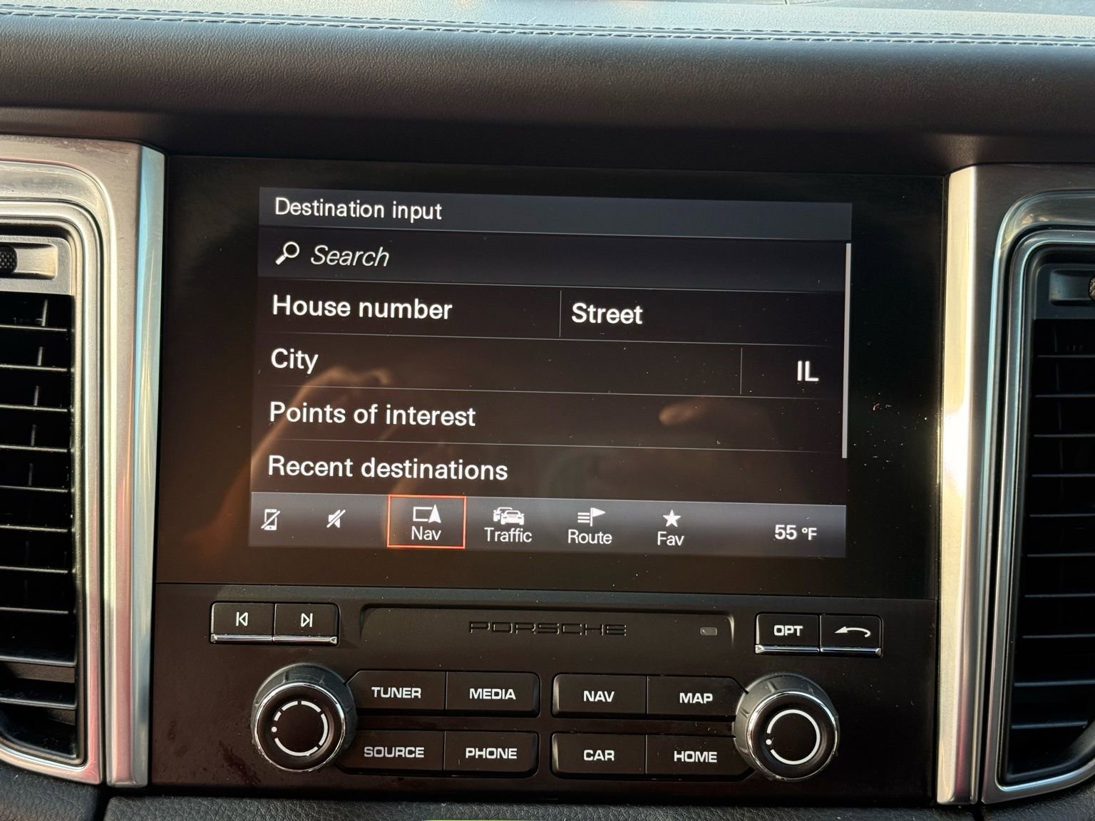 Used 2018 Porsche Macan GTS image 19