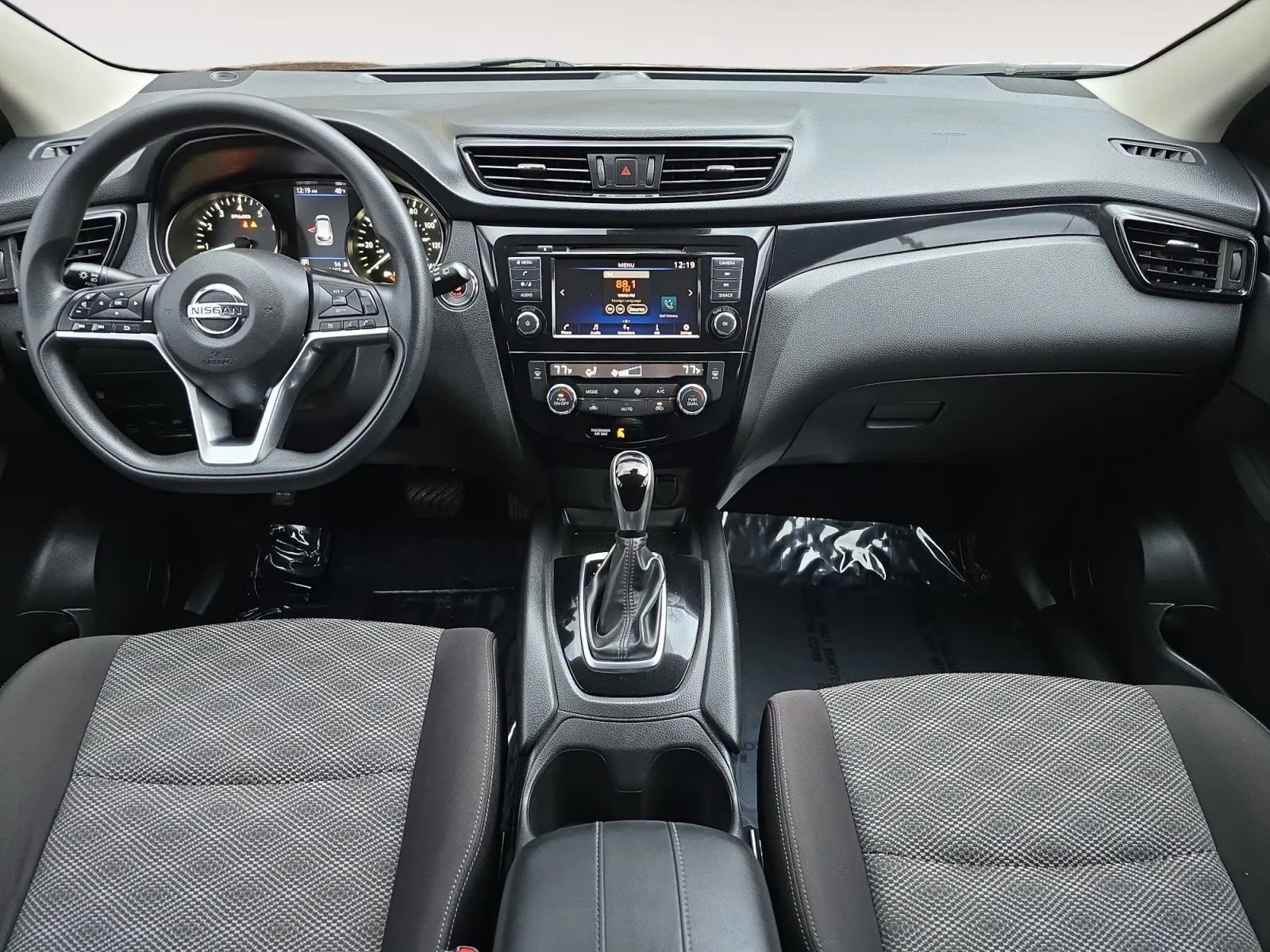 Used 2020 Nissan Rogue Sport SV image 10