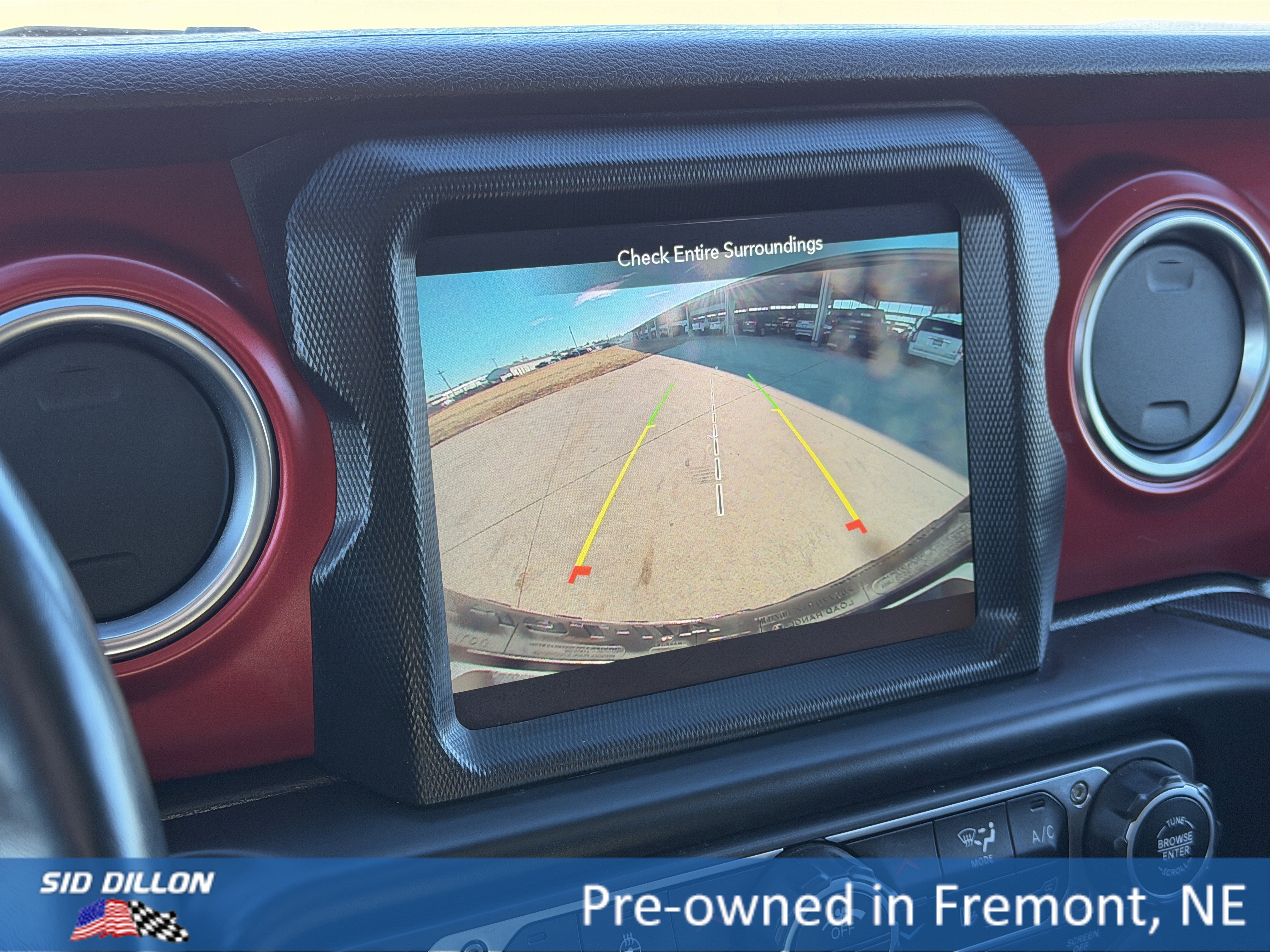 Used 2023 Jeep Wrangler Unlimited Rubicon w/ Cold Weather Group image 11