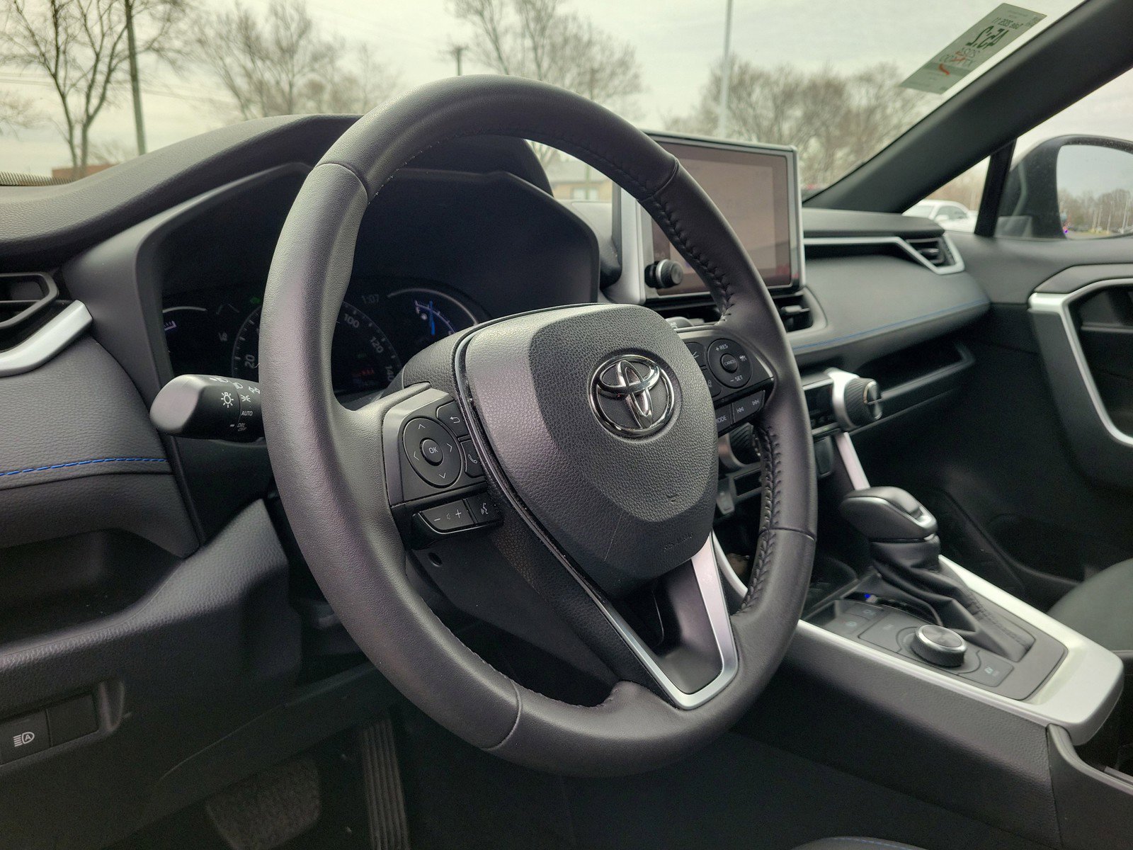 Used 2024 Toyota RAV4 SE AWD/4WD image 14