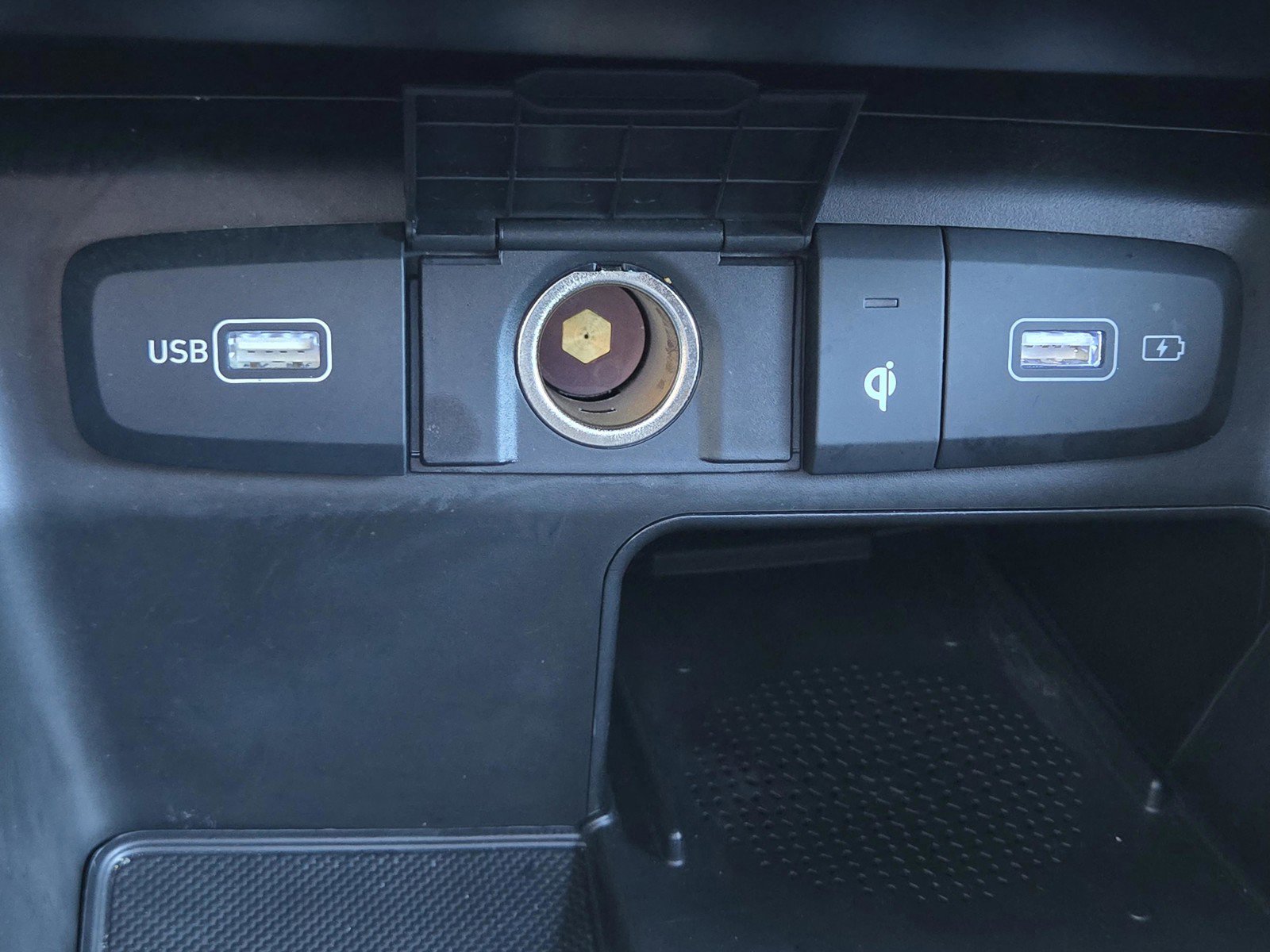 Used 2024 Hyundai Santa Cruz SEL w/ Activity Package image 19