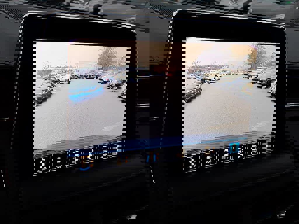 Used 2021 Chevrolet Tahoe High Country w/ Premium Package image 20