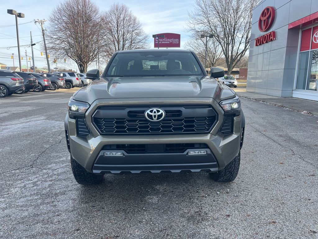 Used 2024 Toyota Tacoma TRD Off-Road image 8