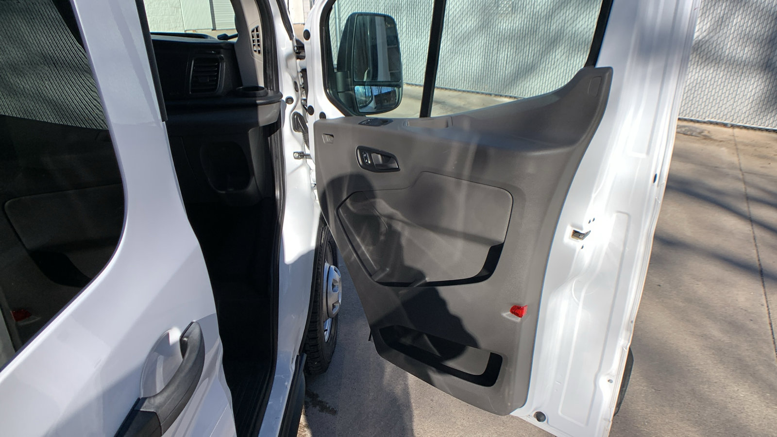Used 2024 Ford Transit 350 XLT image 21