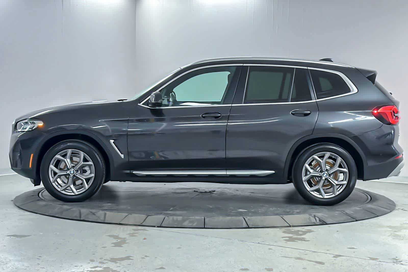 Used 2023 BMW X3 xDrive30i w/ Premium Package AWD/4WD image 5