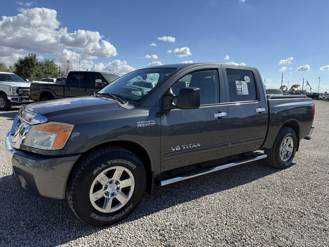 Used 2012 Nissan Titan SV w/ SV Value Truck Pkg RWD image 5