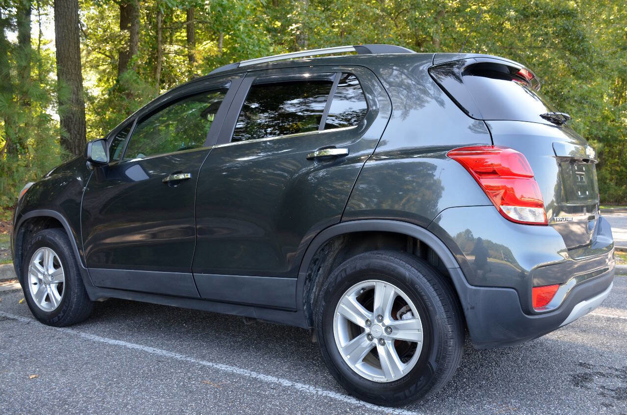 Used 2018 Chevrolet Trax LT w/ LT Convenience Package image 9