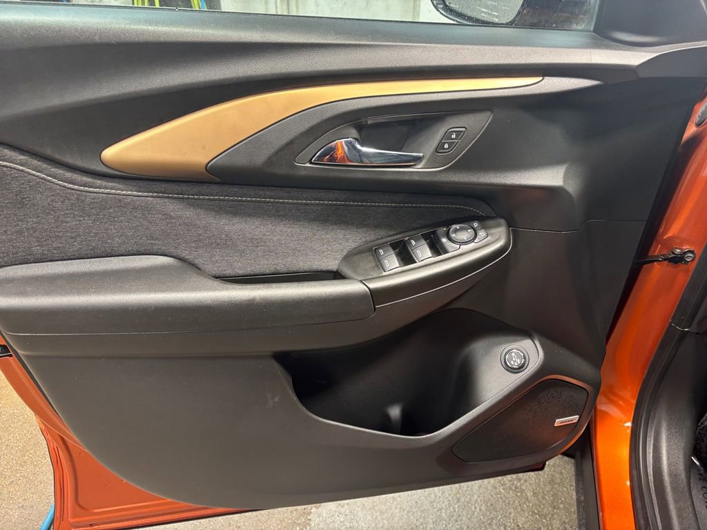 Used 2023 Chevrolet TrailBlazer ACTIV w/ Sun and Liftgate Package AWD/4WD image 16