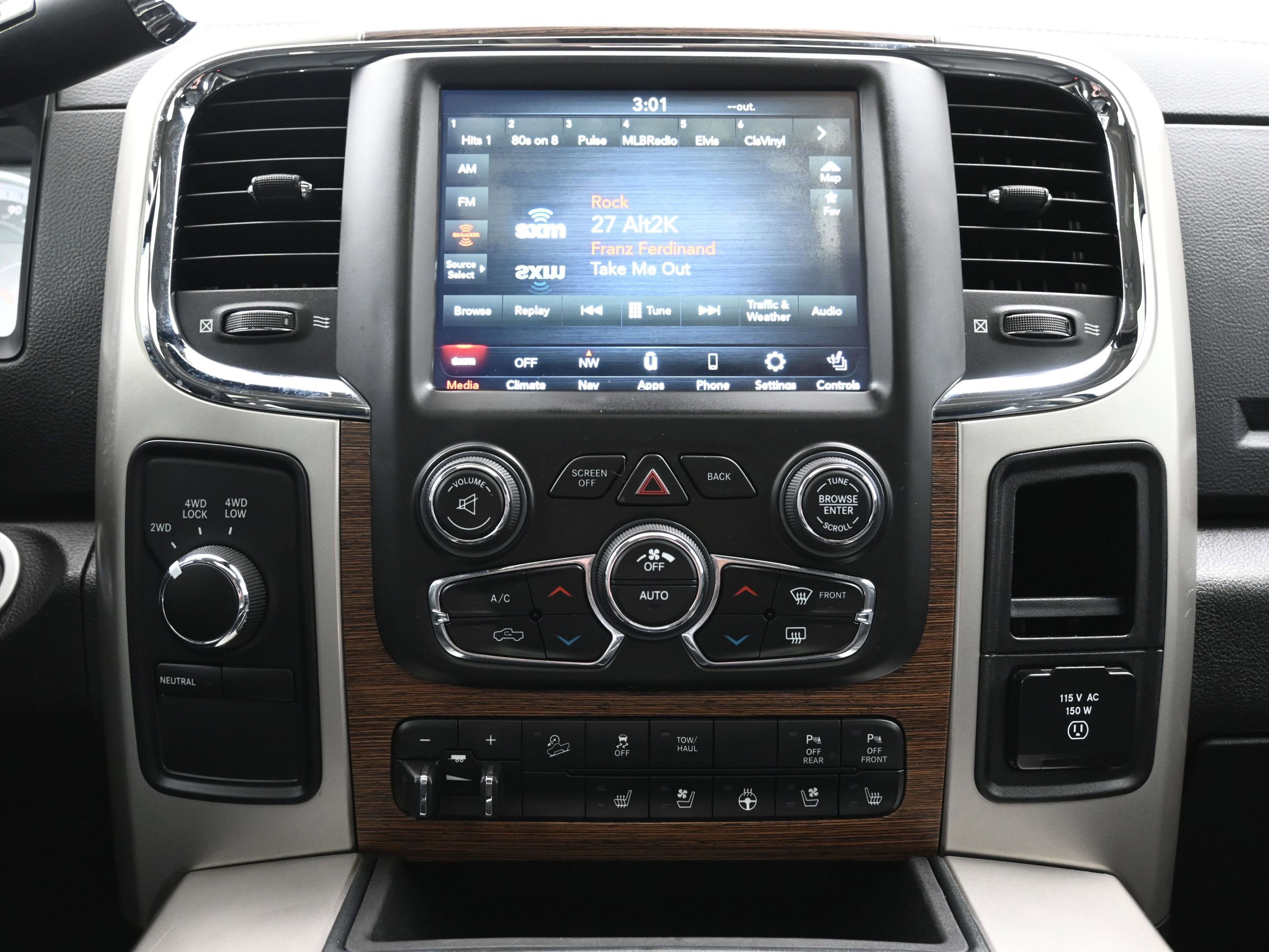 Used 2018 RAM 2500 Laramie w/ Off Road Package AWD/4WD image 17